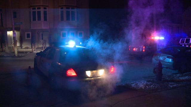 Milwaukee police find gunshot victim in vehicle near Bartlett and Newhall