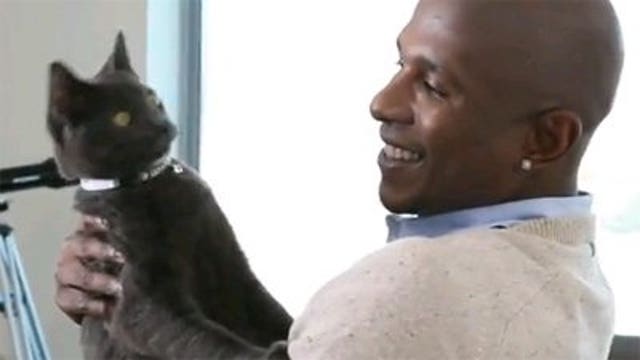 Brewers' Nyjer Morgan promotes pet adoption in new video