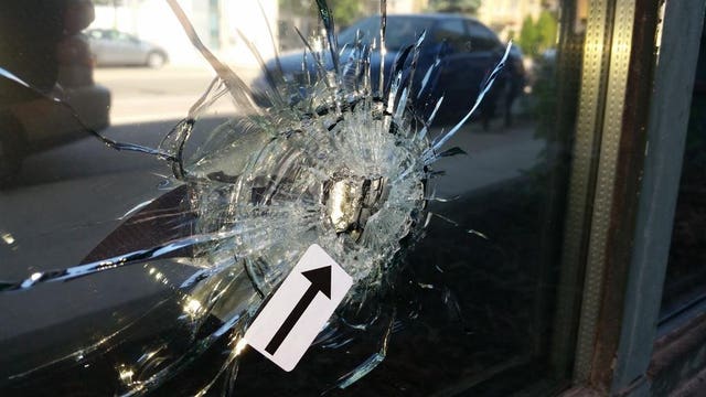 20-year-old man, 19-year-old woman injured in shooting near George Webb on N. Oakland