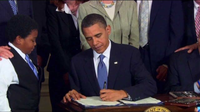 Justices take up heart of health care overhaul law