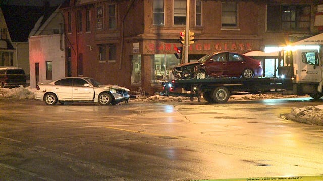 2 Milwaukee police officers struck by stolen vehicle near Buffum and Burleigh