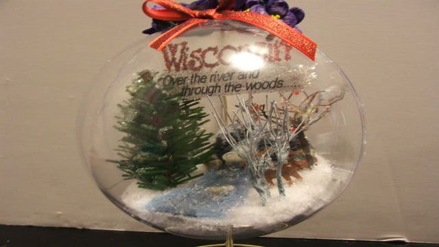 WANTED: Artist/art teacher to plan the decor for Wisconsin's 2014 National Christmas Tree in D.C.