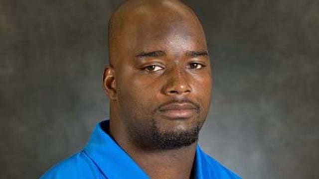 Green Bay Packers select Datone Jones in first round of NFL Draft