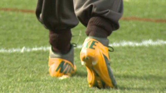 Taking a closer look at the Green Bay Packers footwear
