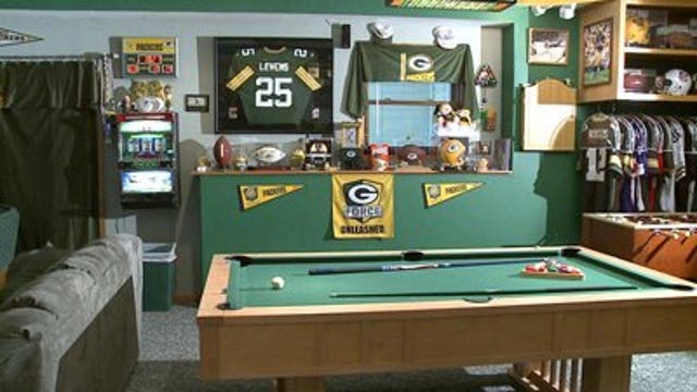 Man is self-described ultimate Packers' fan, has basement shrine