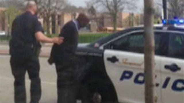 "He really will dupe people:" Scammer dubbed the 'well-dressed' panhandler is at it again