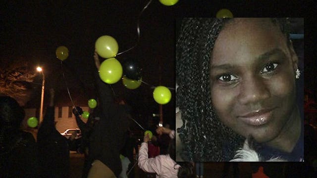 1 month after her death, 13-year-old Sandra Parks' family gears up for a tough, painful Christmas