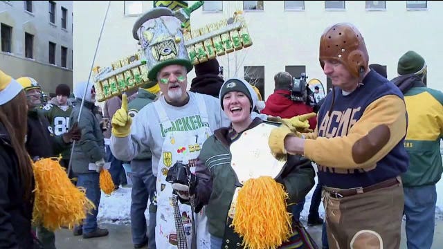 Packers hold pep rally at the Brown County Courthouse