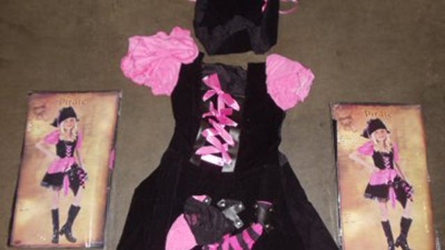 Children's pirate costumes seized due to high levels of lead