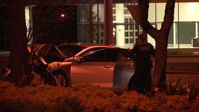 Man hospitalized after car crashes into tree on Milwaukee's north side