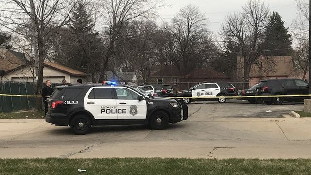 Milwaukee man fatally shot, 2nd man seriously hurt after argument near Hampton and Teutonia