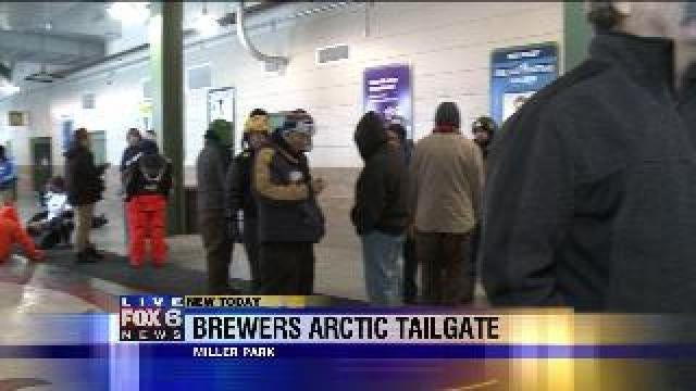 Justin catches up with Gorman Thomas at the Brewers Arctic Tailgate