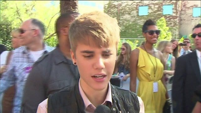 Justin Bieber is accused of attempted robbery...and dissing a mom!