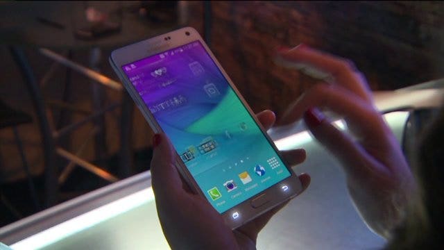 Preview: It’s a big screen Android phone with one of the best cameras