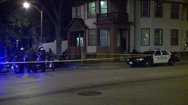 Officials: Man fatally stabbed in neighborhood on Milwaukee's south side