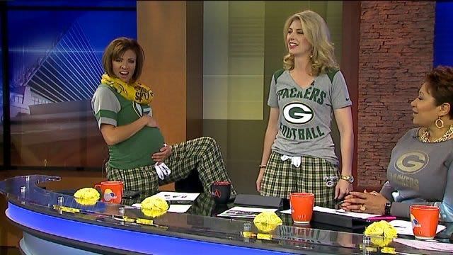 Hosts tryout Packers pajamas, other new NFL gear