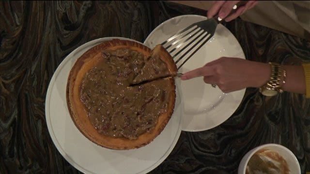 Recipes: Two quick, easy desserts that are sure to be a hit this Thanksgiving