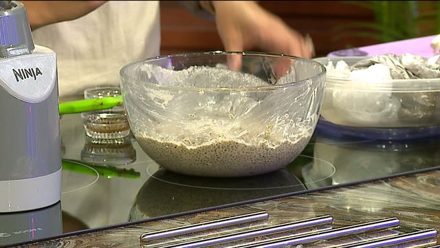 It's peanut butter time: 2 easy breakfast recipes that are packed with the tasty protein