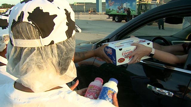 Cream puff giveaway: 600 lucky FOX6 viewers got an early taste of Wisconsin State Fair