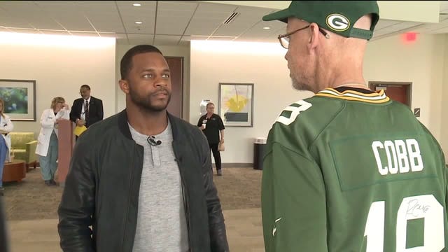 Raising awareness of organ donation: Packers WR Randall Cobb surprises patients at Froedtert