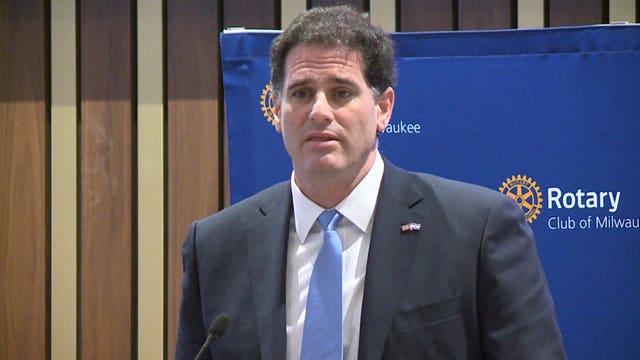 Protests as Israeli Ambassador Ron Dermer spoke before Milwaukee Rotary Club