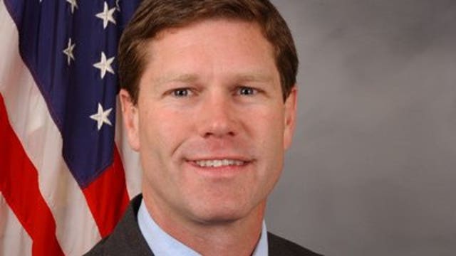 Chaotic scene: Anti-TPP protesters shout at U.S. Rep. Ron Kind after speech at DNC