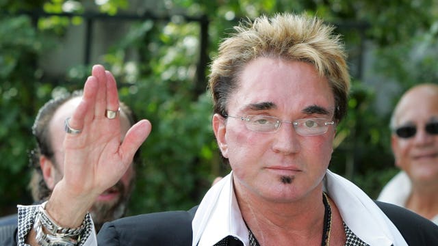 Roy Horn of 'Siegfried and Roy' fame dies from complications of COVID-19