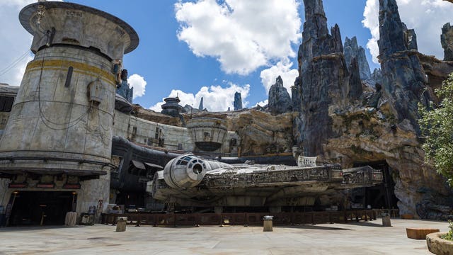Disney World's Star Wars: Galaxy's Edge officially opens to huge crowds