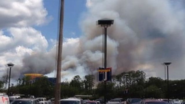 Brush fire closes part of interstate near Disney World
