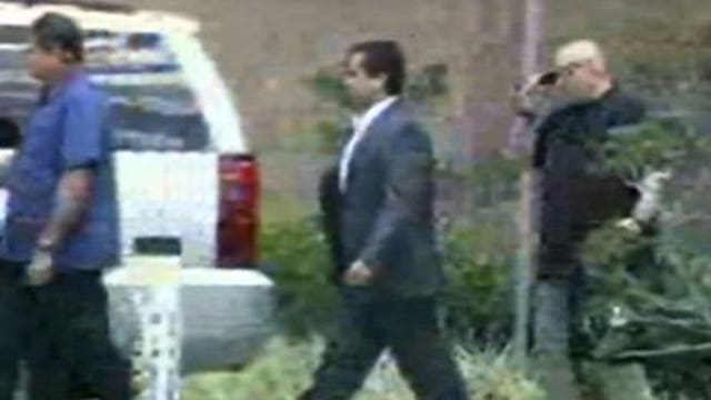 George Zimmerman posts bond, gets out of jail