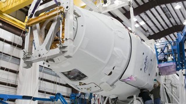 SpaceX launches supply capsule to International Space Station