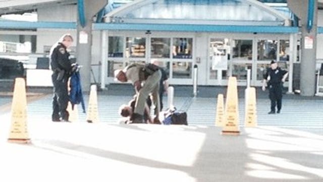 Hoax bomb threat shuts down airport in Jacksonville, Florida