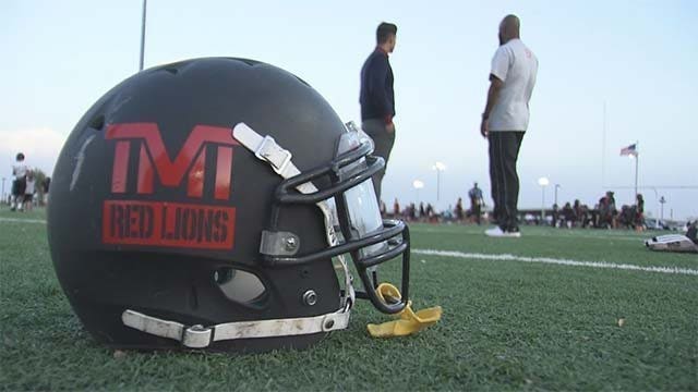 6-year-old players on youth football team kneel during national anthem in solidarity with Kaepernick