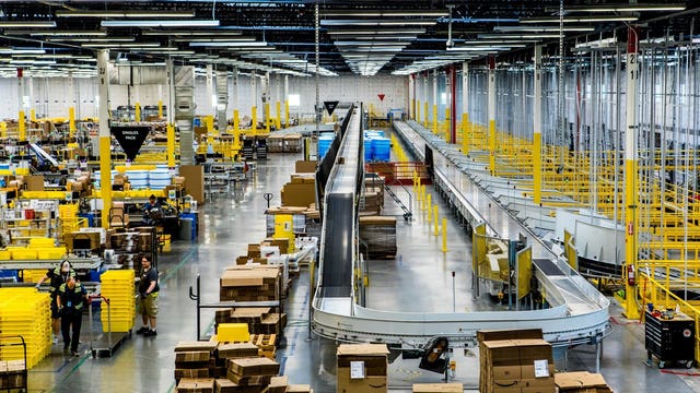 $15/hour: Amazon looking for seasonal workers at Kenosha fulfillment centers