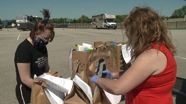 'People are struggling:' Milwaukee area realtor creates home-cooked meals for families in need