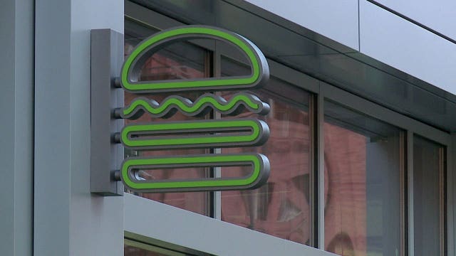 Shake Shack gets funding, to return paycheck protection loan