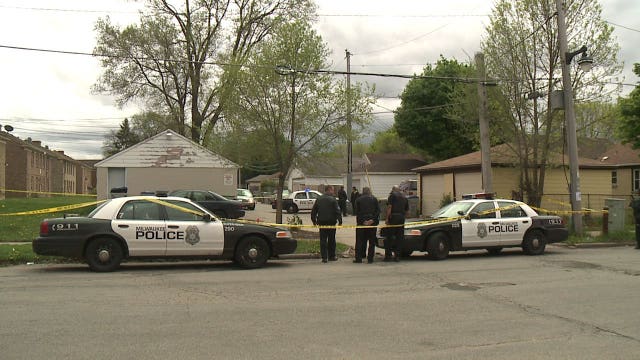 Police: 24-year-old man shot, injured near Sherman and Hope; no one in custody