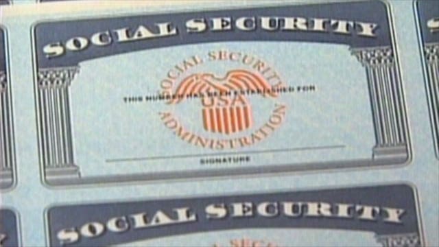 'Pushed things back for me:' People turned around at Federal Building on Day 3 of government shutdown