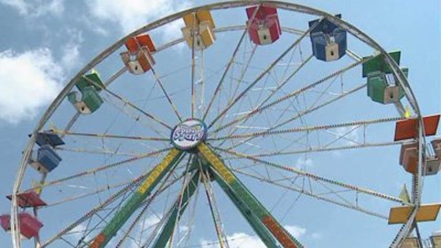 Crews make last minute preparations before State Fair gates open
