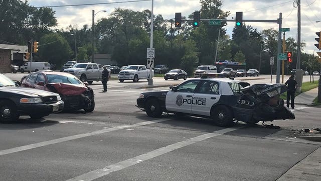 Milwaukee Police Department squad involved in crash, 2 officers hurt