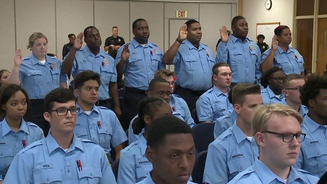 Milwaukee Police Department swears in new community service officers, police aides