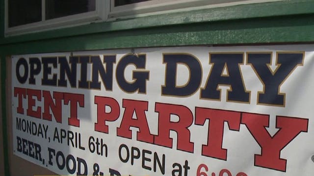 Kelly’s Bleachers to host fans for Opening Day, NCAA Tournament championship