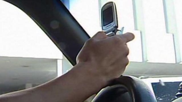 LeRoy Butler teaches youth about dangers of texting while driving