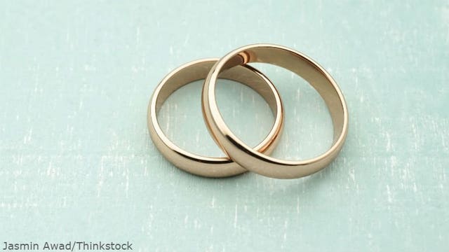 Kindergartners dress up to watch teacher say ‘I do’ in virtual wedding