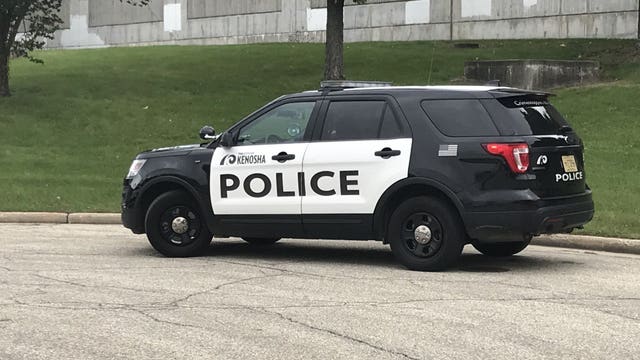 Kenosha police investigate stabbing that left man in critical condition