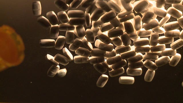 Opioid prescriptions drop in Wisconsin, overdose deaths rise