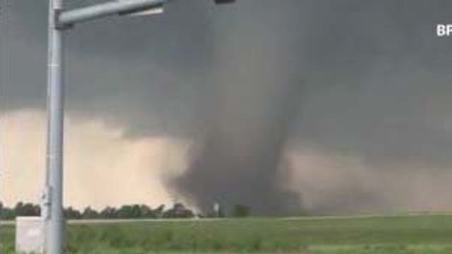 'I love you,' teacher tells students as she saves them from twister