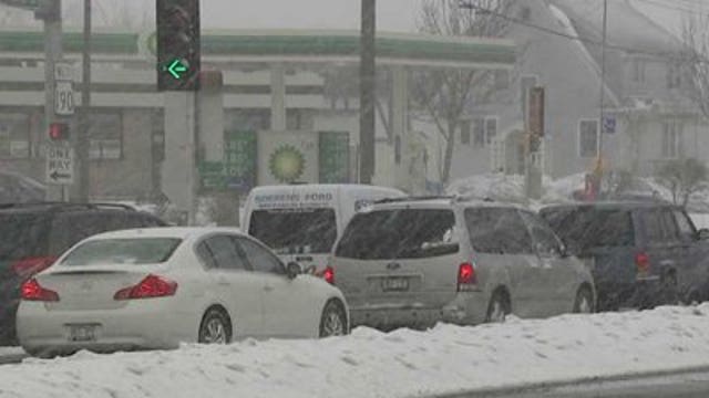 Snow plows, salters staying ahead of the snow in Milwaukee Co.