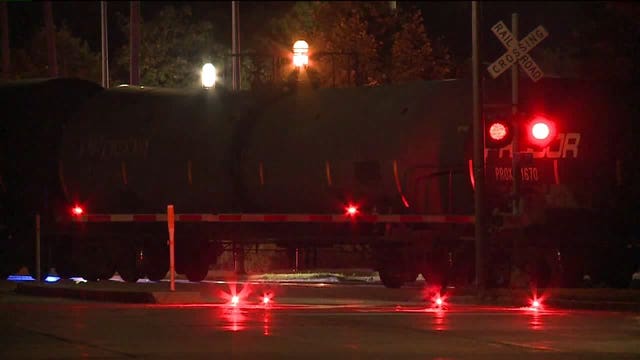 Waukesha police: Pedestrian dies after being struck by train on Moreland Boulevard bridge