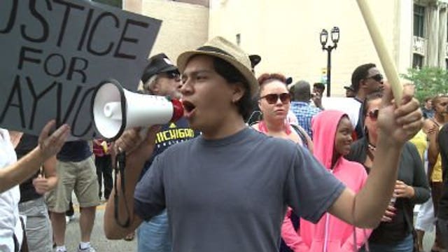 Dozens gather in downtown Milw. for Trayvon Martin rally